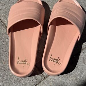 beek Women's Slide Sandals in Soft Pink